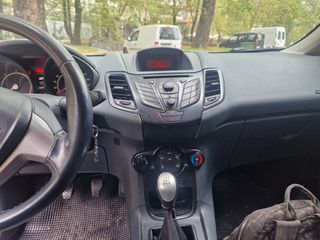 Κλούβα Ford 2010 Fiesta-thumb-9