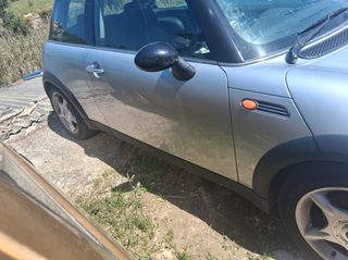 Mini Cooper 1600 μοντέλο 2003 πωλούνται όλα του τα ανταλλακτικά-thumb-3