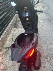 Piaggio Beverly 300 2023-thumb-3