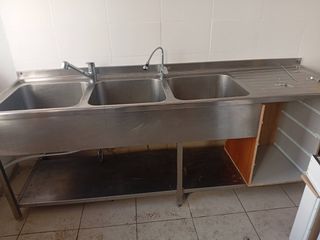 ΠΩΛΕΙΤΑΙ ΛΑΤΖΑ ΤΡΙΠΛΗ ΑΝΟΙΧΤΗ