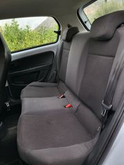 Volkswagen Up 2013-thumb-8