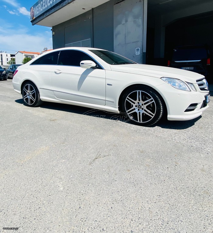 Mercedes-Benz E 250 2010 BlueEFFICIENCY Coupe AMG LOOK