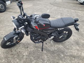 Yamaha XSR 125 2023-thumb-1