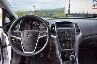 Opel Astra 2012 SPORTS GTC 1.4-thumb-72