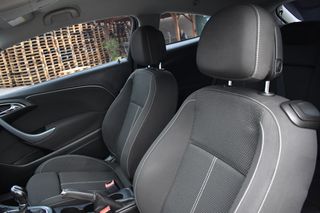 Opel Astra 2012 SPORTS GTC 1.4-thumb-48