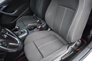 Opel Astra 2012 SPORTS GTC 1.4-thumb-50