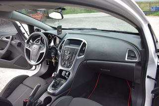 Opel Astra 2012 SPORTS GTC 1.4-thumb-58