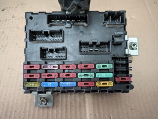 Ασφαλειοθήκη FIAT PUNTO I  1.2Β με κωδικό  46412170 A223