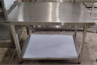 Τραπέζι Εργασίας Ανοξείδωτο 100x70x73Cm - Μεταχειρισμένο.