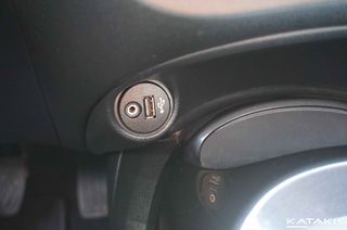 Nissan Juke 2017 Connecta, Panorama, Clima, Navi, Rear Camera-thumb-37