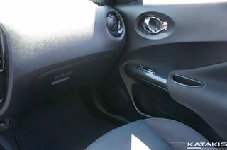 Nissan Juke 2017 Connecta, Panorama, Clima, Navi, Rear Camera-thumb-40