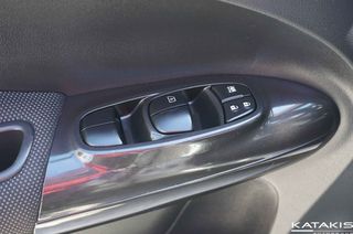 Nissan Juke 2017 Connecta, Panorama, Clima, Navi, Rear Camera-thumb-20