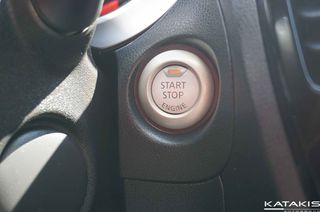 Nissan Juke 2017 Connecta, Panorama, Clima, Navi, Rear Camera-thumb-31