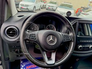Mercedes-Benz 2018 Vito TOURER 114-thumb-21