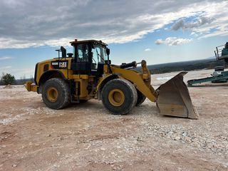 Φορτωτής Με Λάστιχα CAT 2019 966 M