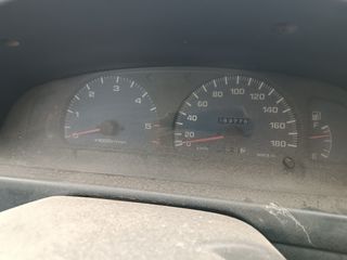 Toyota Hilux 1998-thumb-3