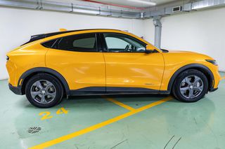 Ford Mustang Mach-E 2023 RWD 73kWh-thumb-5