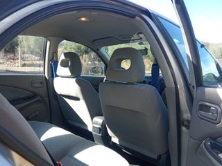 Nissan Almera 2001