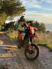 KTM 390 SMC R 2025-thumb-3