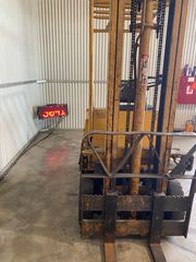 Komatsu 1980 FG10-10-thumb-10