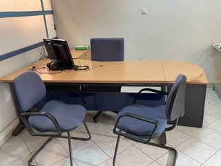 Πωλείται  ολοκληρωμένο σετ γραφείου της εταιρίας DROMEAS