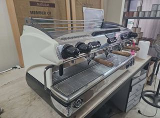 La Spaziale S8 3 group-thumb-1