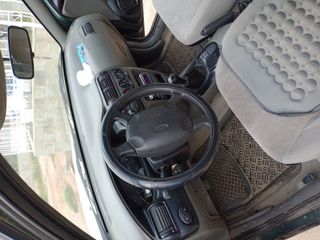 Ford escort-thumb-6