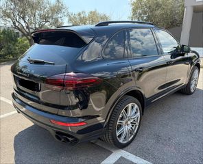 Porsche Cayenne 2017 TURBO S-thumb-5