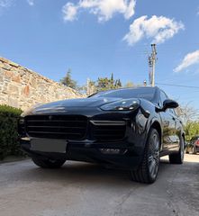 Porsche Cayenne 2017 TURBO S-thumb-50