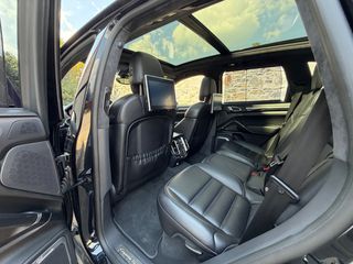 Porsche Cayenne 2017 TURBO S-thumb-26