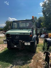 Ανατροπή Mercedes-Benz 1986 Unimog