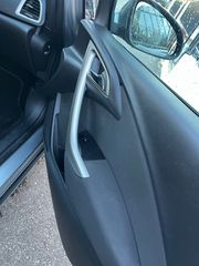Opel Astra 2012-thumb-7