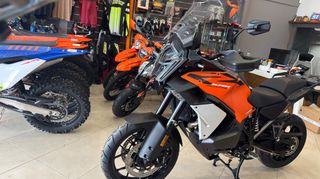 KTM 1390 Super Adventure 2026 S  EVO-thumb-4