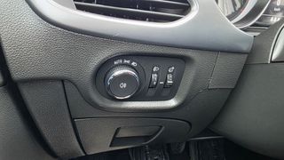 Opel Astra 2019 EDITION-thumb-29