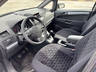 Opel Zafira 2008-thumb-9