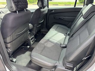 Opel Zafira 2008-thumb-12