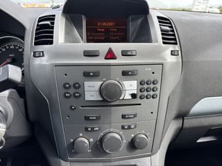Opel Zafira 2008-thumb-21