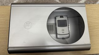 Motorola RAZR V3 άριστο με το γνήσιο κουτί του