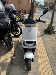 Yadea E8S 2025