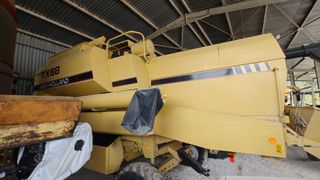 Θεριζοαλωνιστικές New Holland 1997 TX68-thumb-1