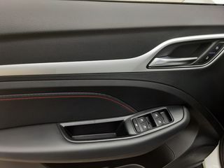 Mg ZS 2025 EXCLUSIVE-thumb-24