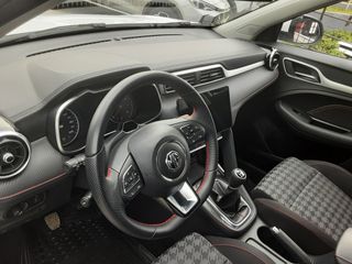 Mg ZS 2025 EXCLUSIVE-thumb-25