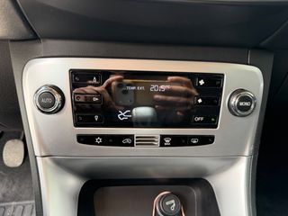 Lancia Delta 2009-thumb-13