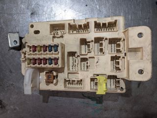 Ασφαλειοθήκη / Κουτί Ασφαλειών  TOYOTA RAV 4  35FE  1995-2000  με κωδικούς  9G03-0275 ,  4855