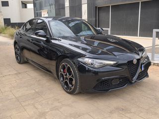 Alfa Romeo Giulia 2021 VELOCE Q4-thumb-2