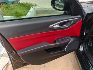 Alfa Romeo Giulia 2021 VELOCE Q4-thumb-14
