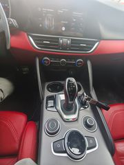 Alfa Romeo Giulia 2021 VELOCE Q4-thumb-22