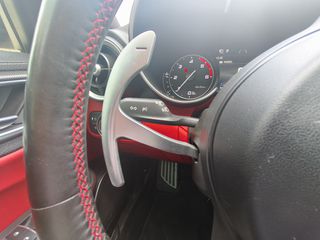 Alfa Romeo Giulia 2021 VELOCE Q4-thumb-25