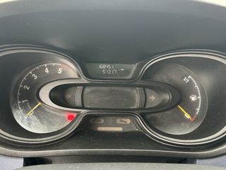 Opel Vivaro 2015-thumb-2