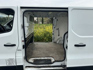 Opel Vivaro 2015-thumb-4